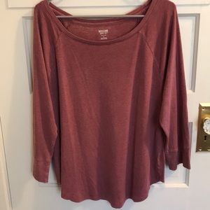 Maroon 3/4 sleeve shirt